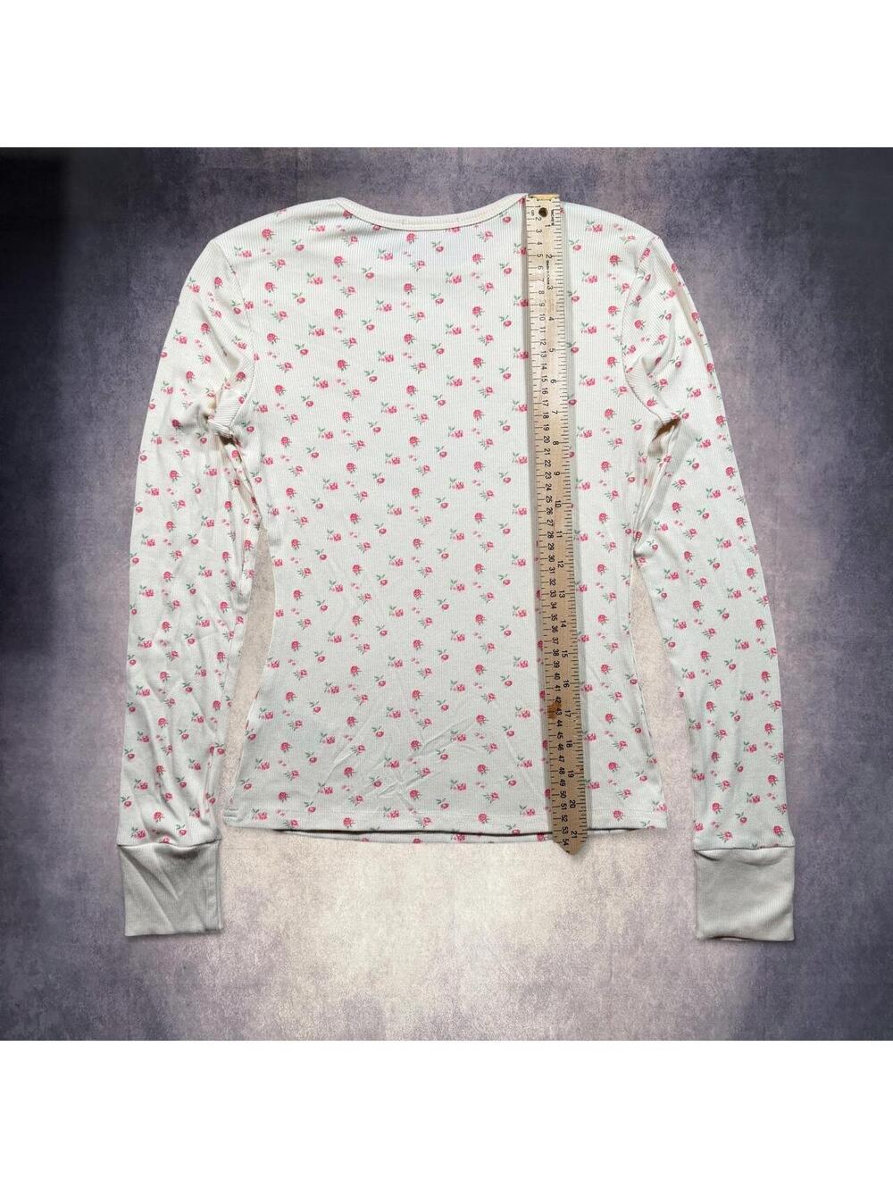 NWT Women’s Edikted cream rose pattern long sleeve shirt - Picture 4 of 6
